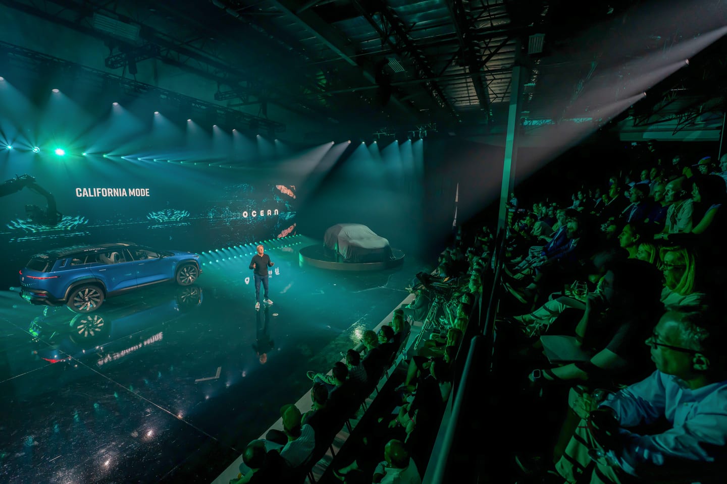 Wide view of the stage and audience during the California Mode segment